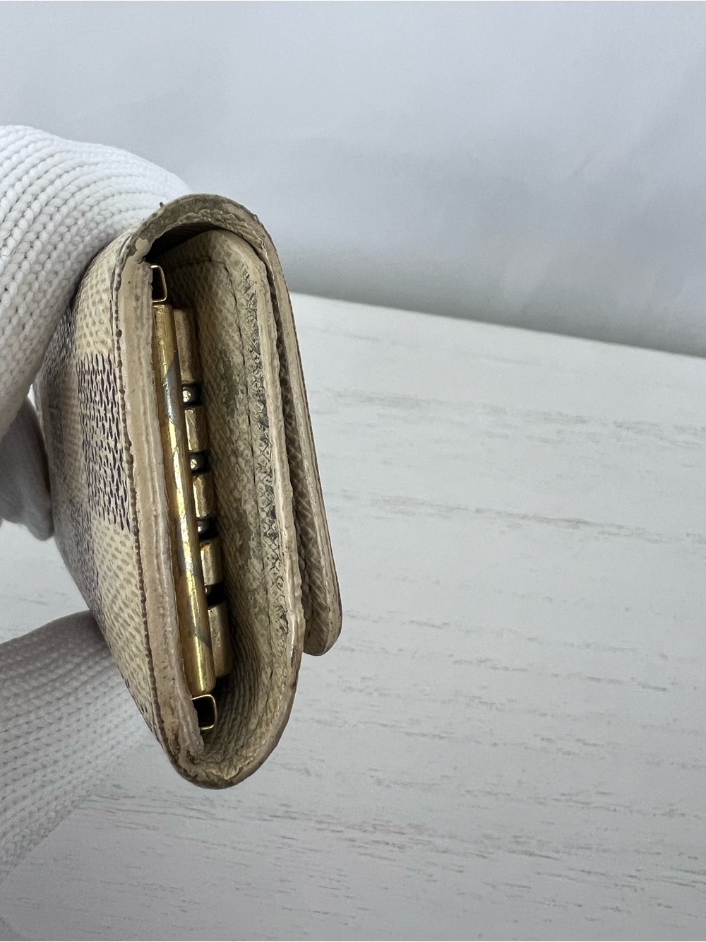 Louis Vuitton Damier Azur 4 Key Ring Holder - Picture 8 of 15